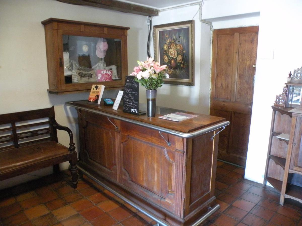 The Historic Pig And Whistle Inn Bathurst Esterno foto
