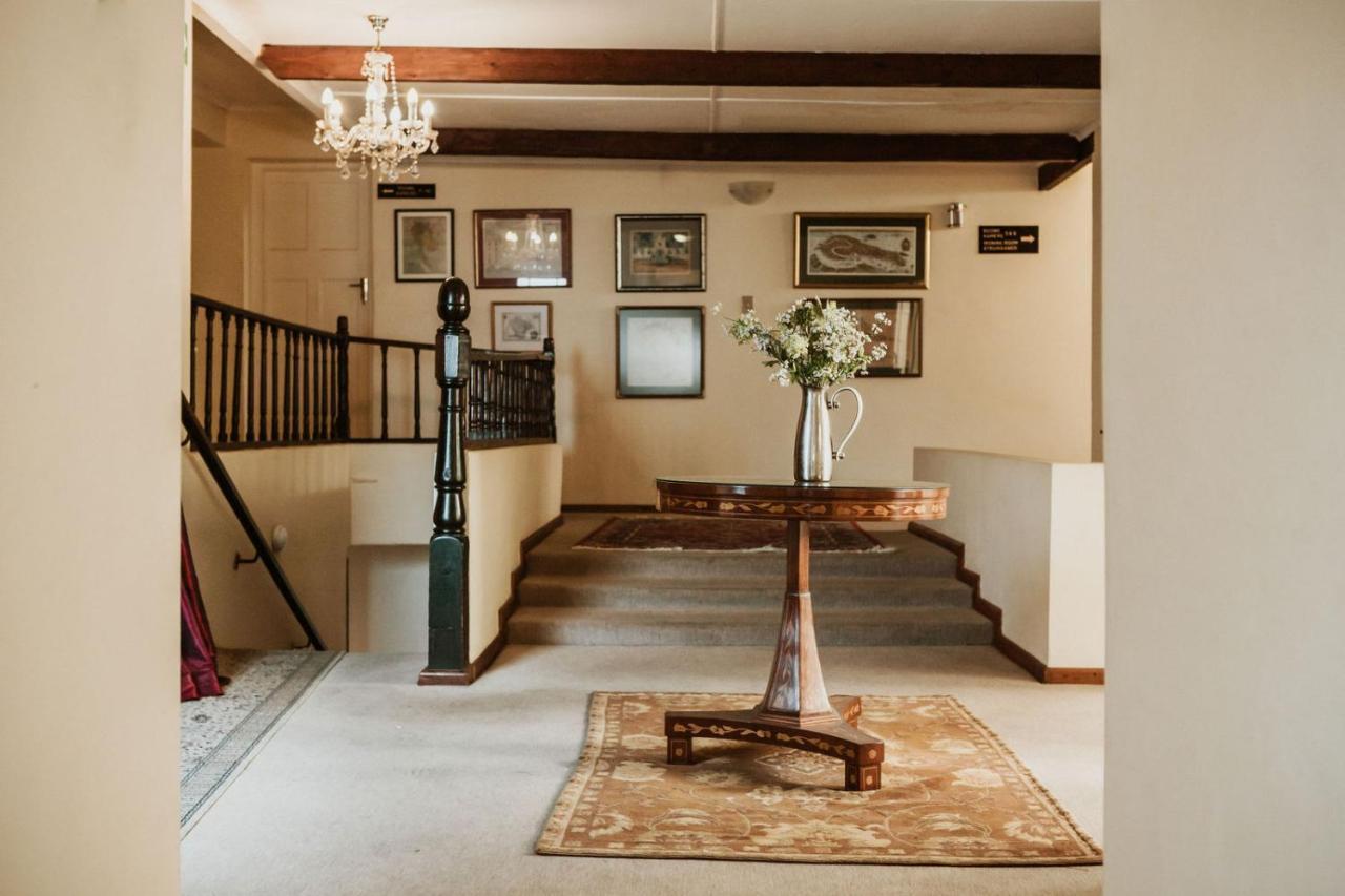 The Historic Pig And Whistle Inn Bathurst Esterno foto